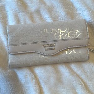 New Guess wallet